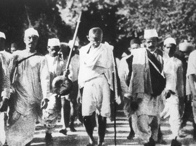 Gandhi de paseo